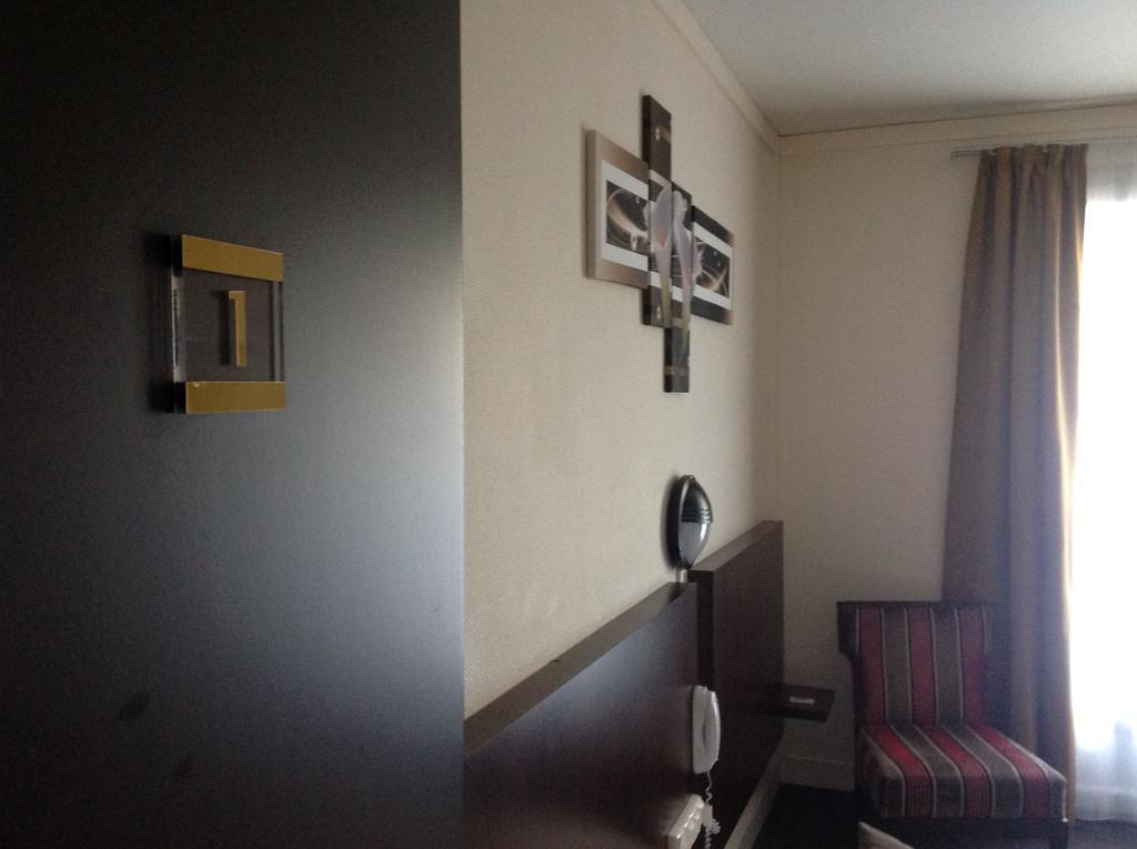 Hotel De La Paix Caen Kamer foto